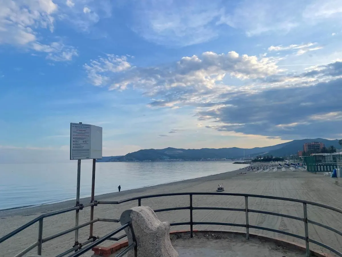 Due Passi Dal Mare Hotel Savona Italië